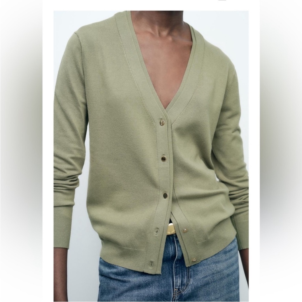 Spring 🌺 NWT Zara  very soft Cardigan 
🚨FIRM PRICE NO DISCOUNT ALREADY LOW